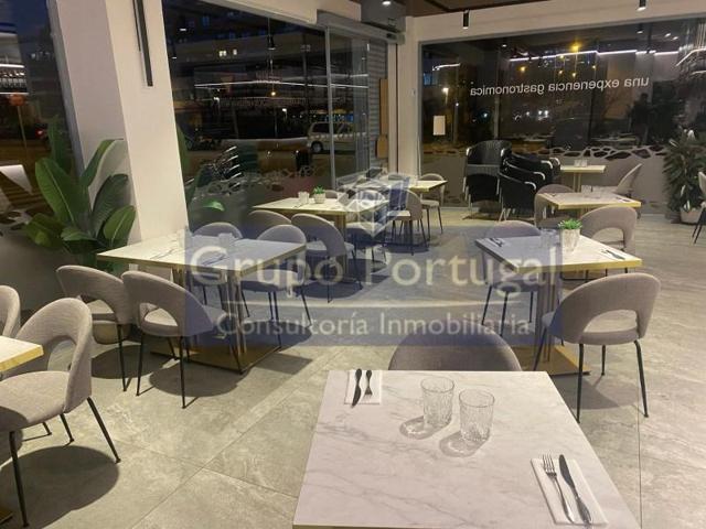 Local comercial en alquiler en Madrid, Las Tablas photo 0