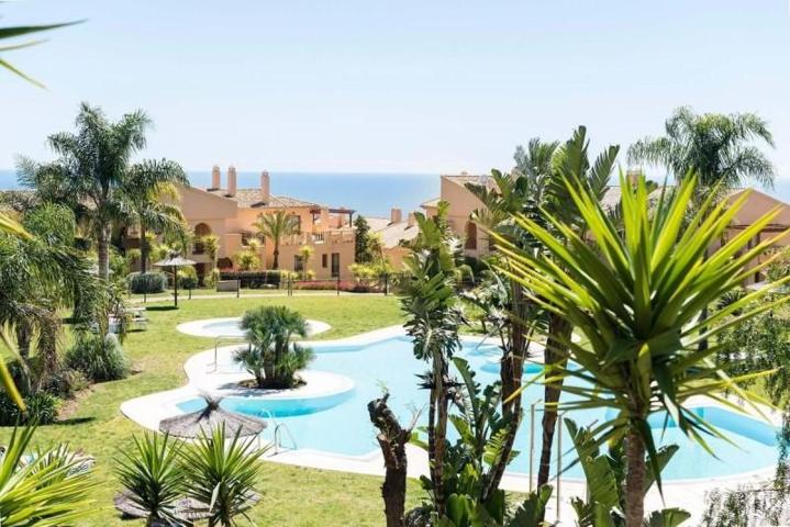 Piso en alquiler en Benahavís, Benahavis photo 0