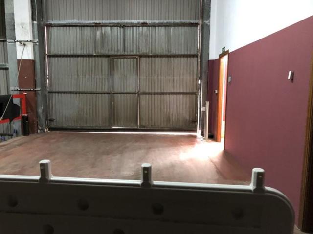 Nave industrial en alquiler en Cambre, Espiritu Santo photo 0