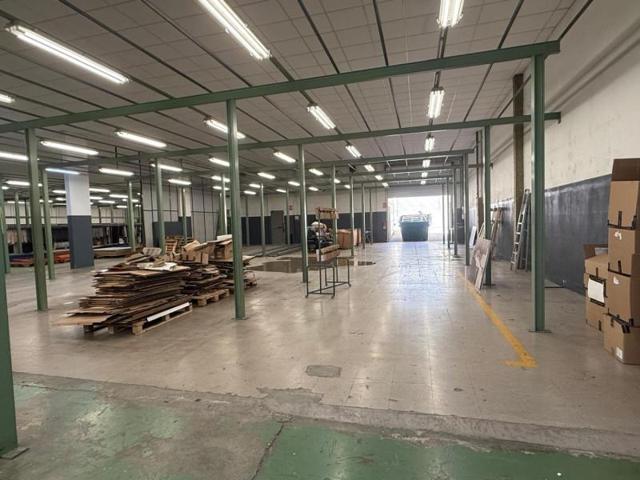 Nave industrial en alquiler en Sabadell, Merinals photo 0
