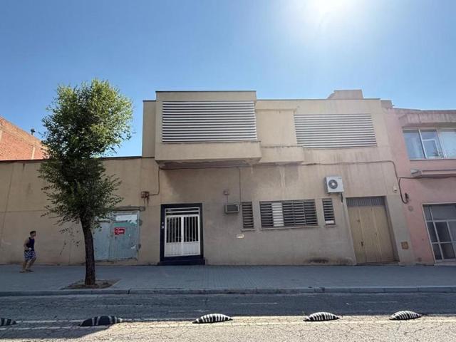 Nave industrial en alquiler en Sabadell, Merinals photo 0