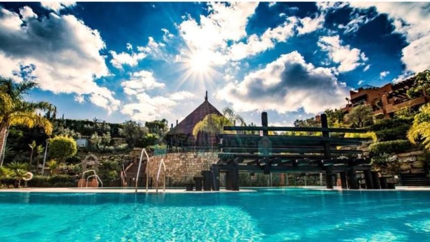 Apartamento en alquiler en Marbella, Nueva Andalucia photo 0