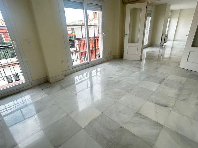 Piso en alquiler en Sevilla, Centro - Arenal photo 0