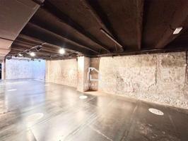 Local comercial en alquiler en Olot photo 0