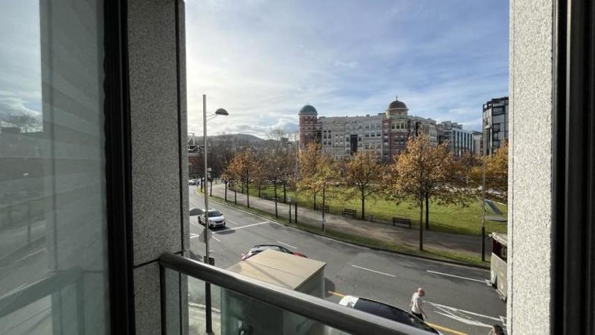 Piso en alquiler en Bilbao, Abando photo 0