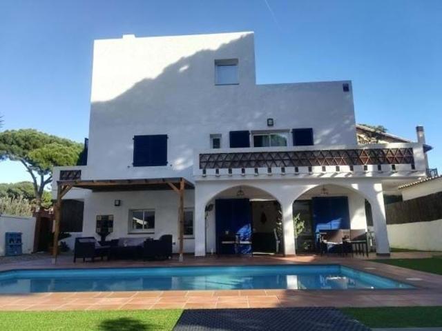 Chalet en venta en Castell-Platja d'Aro, Castell-Platja d'Aro photo 0