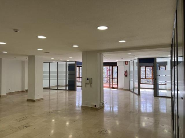 Oficina en alquiler en Santander photo 0