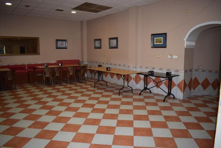Local comercial en alquiler en Puerto Real, Centro photo 0