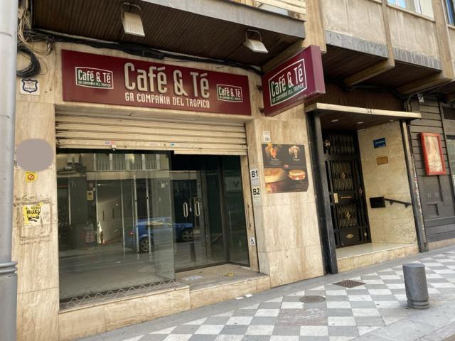 Local comercial en alquiler en Granada, CENTRO photo 0
