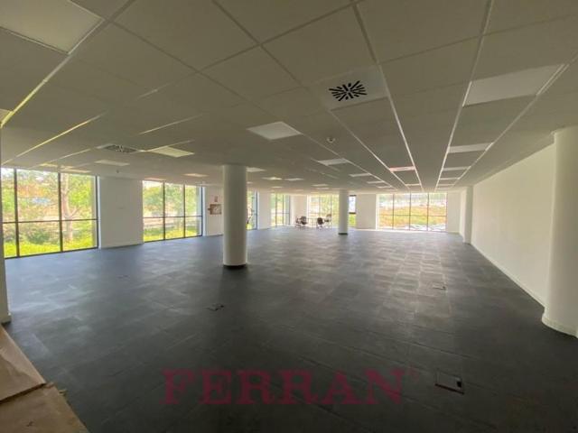 Oficina en alquiler en Sant Just Desvern photo 0