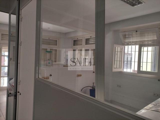 Local comercial en alquiler en Málaga, Centro Histórico photo 0