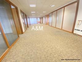 Oficina en alquiler en Vitoria-Gasteiz, Centro photo 0