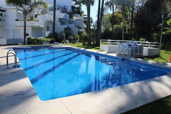 Apartamento en alquiler en Marbella, Puerto Banus photo 0