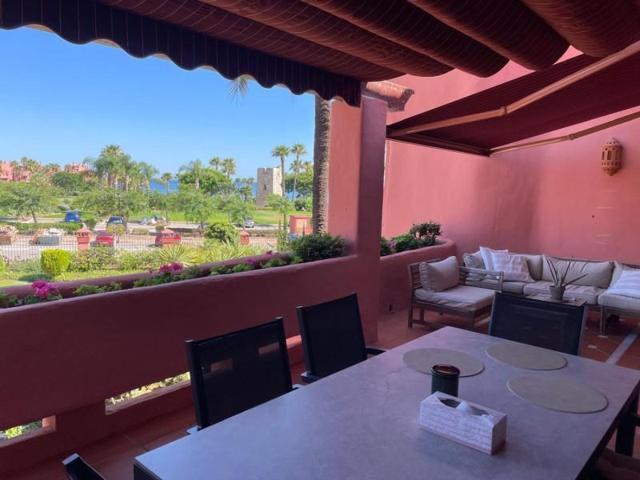 Apartamento en alquiler en Estepona, Guadalmansa photo 0