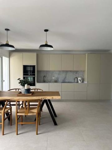 Aticos en alquiler en Benahavís, Benahavis photo 0