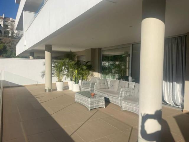 Apartamento en alquiler en Benahavís, Los Arqueros photo 0