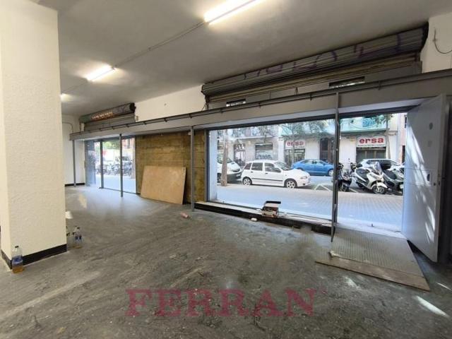 Local comercial en alquiler en Barcelona photo 0