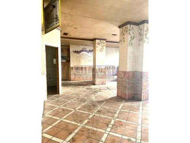 Local comercial en alquiler en Lleida photo 0