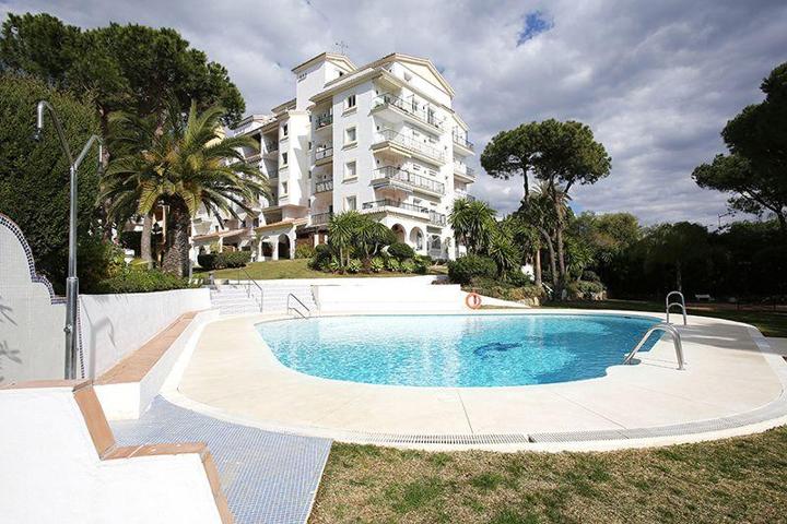 Apartamento en alquiler en Marbella, Puerto Banus - Andalucia Del Mar photo 0