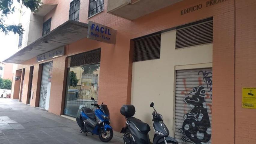 Local comercial en alquiler en Sevilla, Macarena photo 0