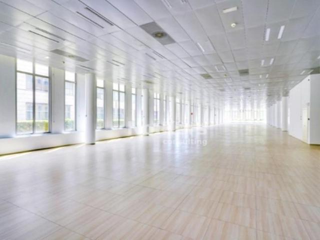 Oficina en alquiler en Cornellà de Llobregat photo 0