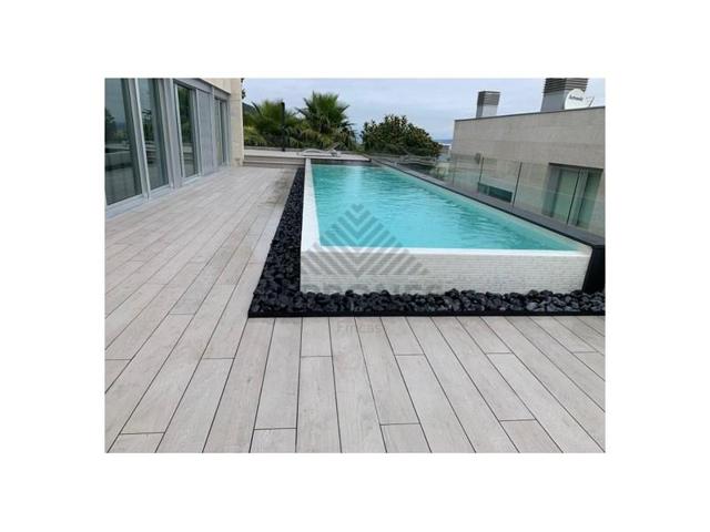 Chalet en alquiler en Cangas photo 0