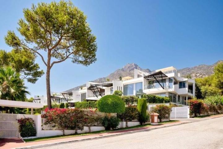 Chalet en alquiler en Marbella, Marbella photo 0