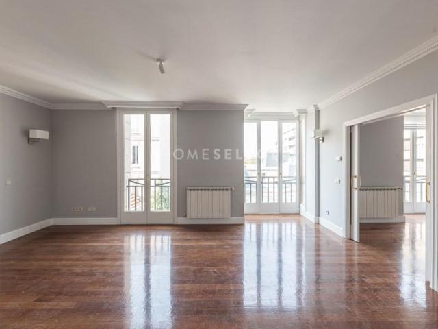 Piso en alquiler en Madrid, Castellana photo 0