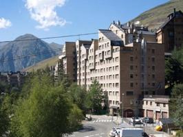 Apartamento en venta en Naut Aran photo 0