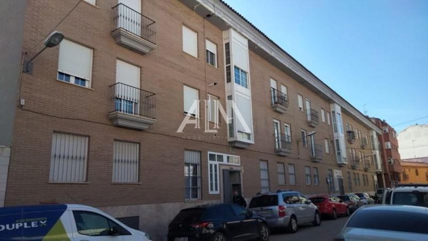 Garaje en venta en Manzanares, Centro photo 0