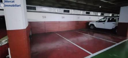 Garaje en venta en Cornellà de Llobregat, Sant Ildefonso photo 0