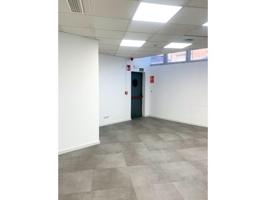 Local comercial en alquiler en Sant Just Desvern photo 0