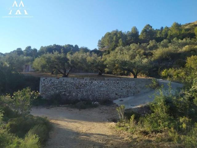 Chalet en venta en Enguera, Enguera photo 0