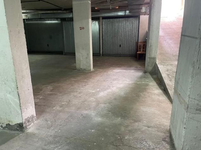 Garaje en venta en Granada, La Chana photo 0