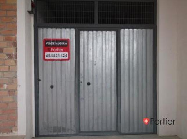 Garaje en venta en Alcaudete, Alcaudete photo 0