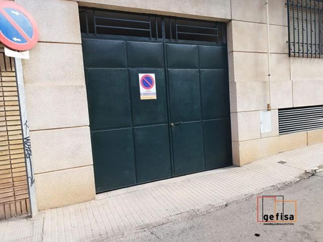 Garaje en venta en Valdepeñas, Centro photo 0