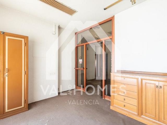 Local comercial en alquiler en Valencia, Campanar photo 0