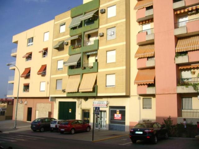 Garaje en venta en Morón de la Frontera photo 0