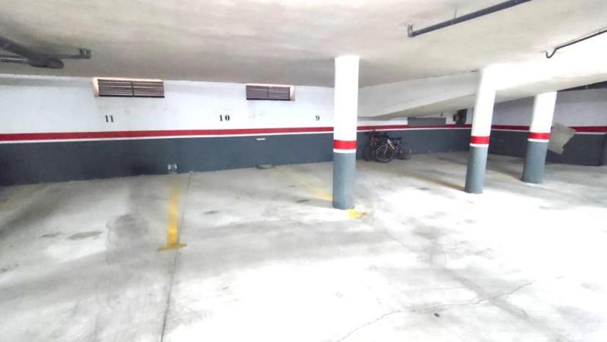 Garaje en venta en Valdepeñas, 1ro De Julio photo 0