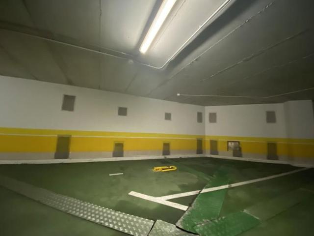 Garaje en venta en Colindres, Colindres photo 0