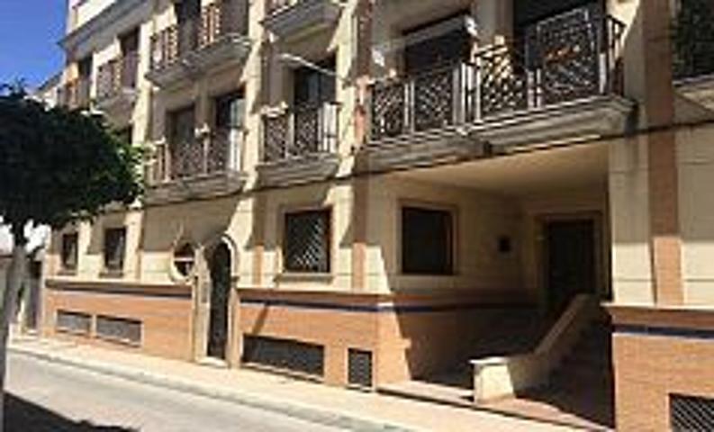 Garaje en venta en Mengibar, Mengibar photo 0