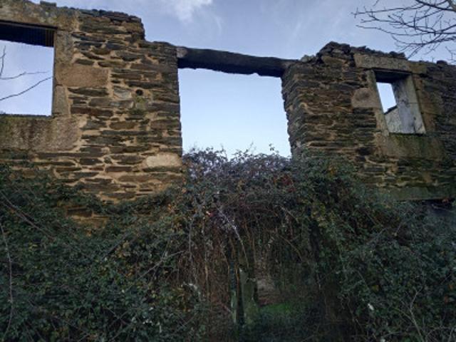 Casa con terreno en venta en Sarria, Santo Antolín photo 0