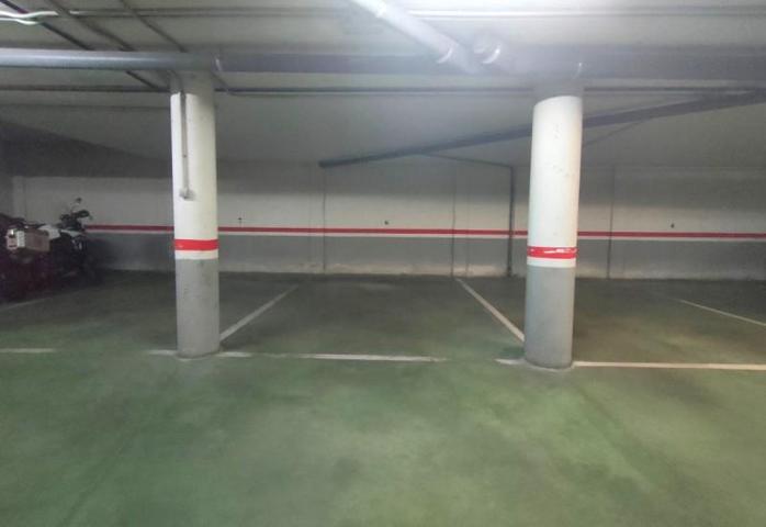 Garaje en venta en Valdepeñas, 1ro De Julio photo 0