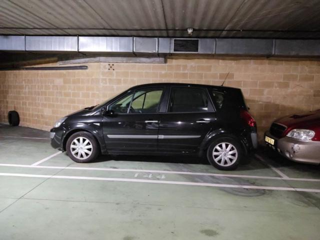 Garaje en venta en Oviedo, Valentin Masip photo 0