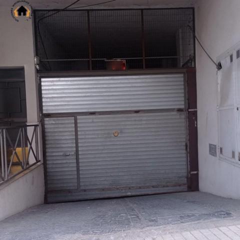 Garaje en venta en Cazorla, Cazorla photo 0