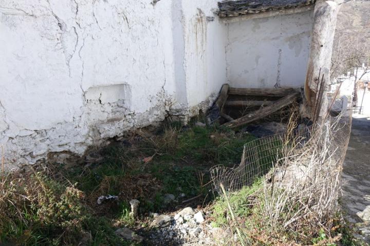 Terreno en venta en Bubión, Centro photo 0