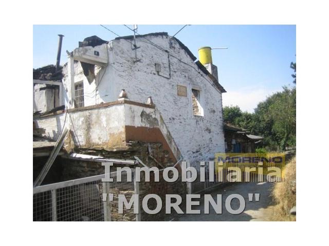 Casa con terreno en venta en Sarria photo 0