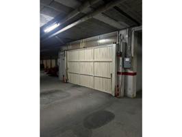 Garaje en alquiler en Vigo, Coia photo 0