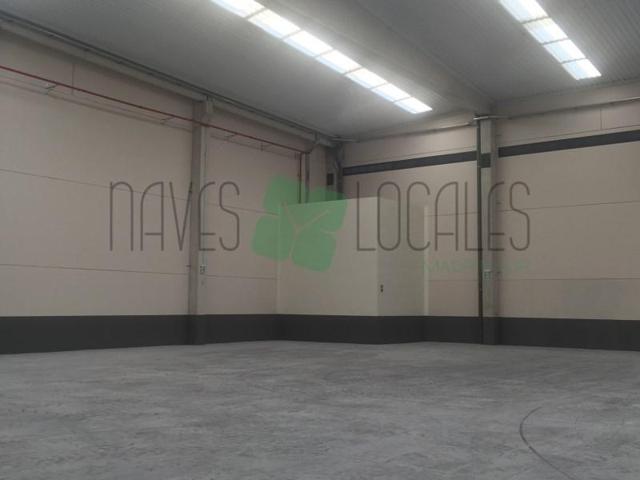 Nave industrial en alquiler en Pinto photo 0