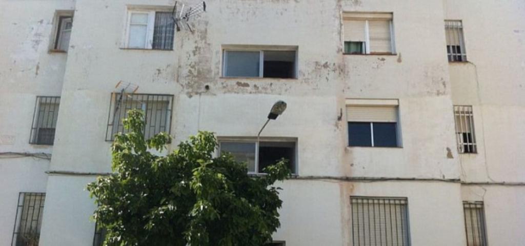 Piso en venta en Algeciras, Pinera photo 0